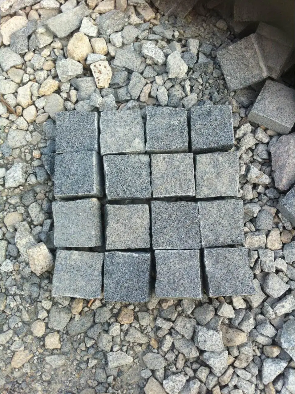 Granite Rough Blocks Natural Split G654 Cobble Stone for Garden Stone