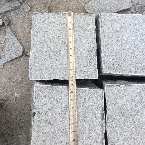 Natural Light Dark Grey Black Red Yellow Marble Granite Basalt Porphyry Kerbstone Cobblestone Flagstone Curbstone Cube Cobble Cubic Paving Paver Tumbled Stone