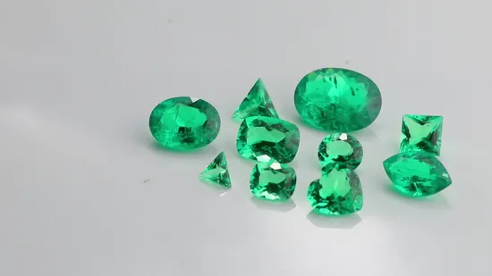 Factory Direct Sale Price Loose Gemstone 6X8mm Colombia Emerald Lab Grown Emerald Stone in Wholesale Price